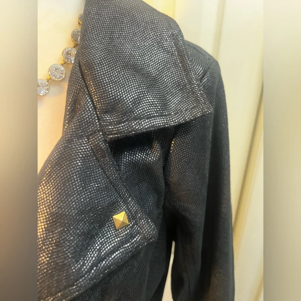 Black 🖤 Shimmer Moto Jacket Faux Leather Gold 💛Hardware Zippers Studs Large - Picture 5 of 7